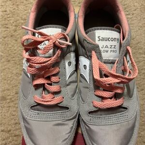 Saucony Jazz Low Pro Sneakers - Gray and Pink